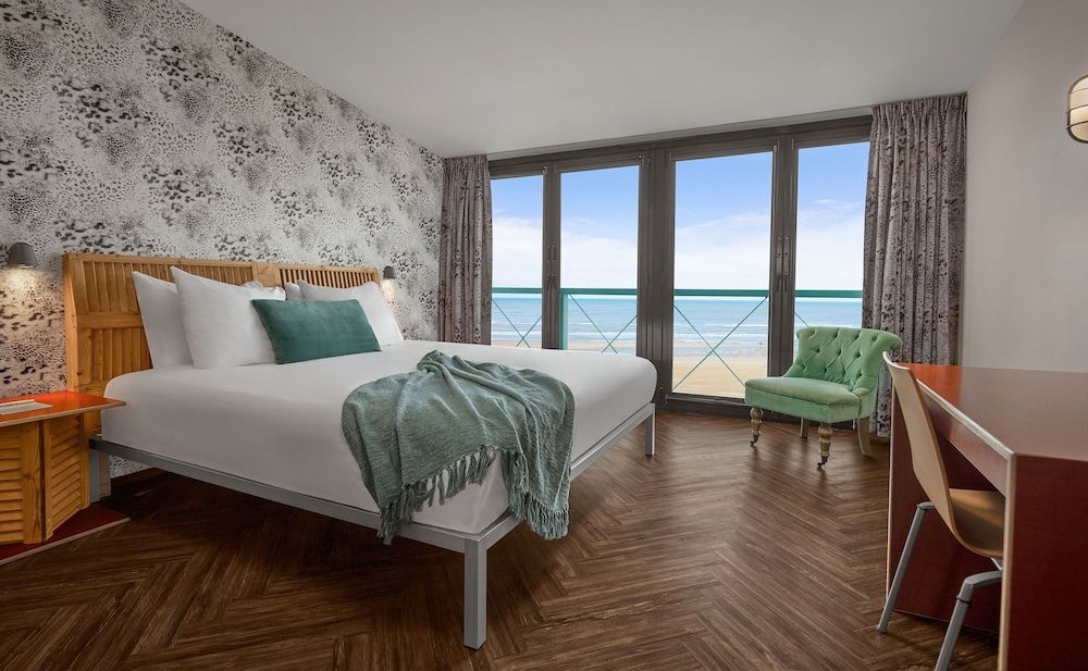 Beachhouse Hotel Superior Room, 1 Double Bed, Beach View