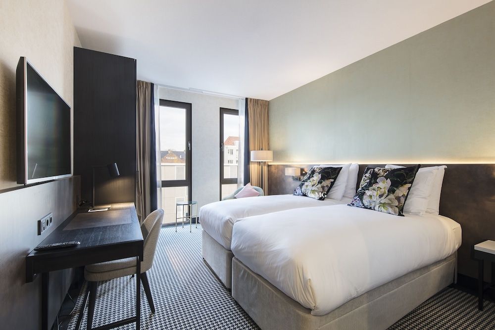 undefined Monet Garden Hotel Amsterdam 2