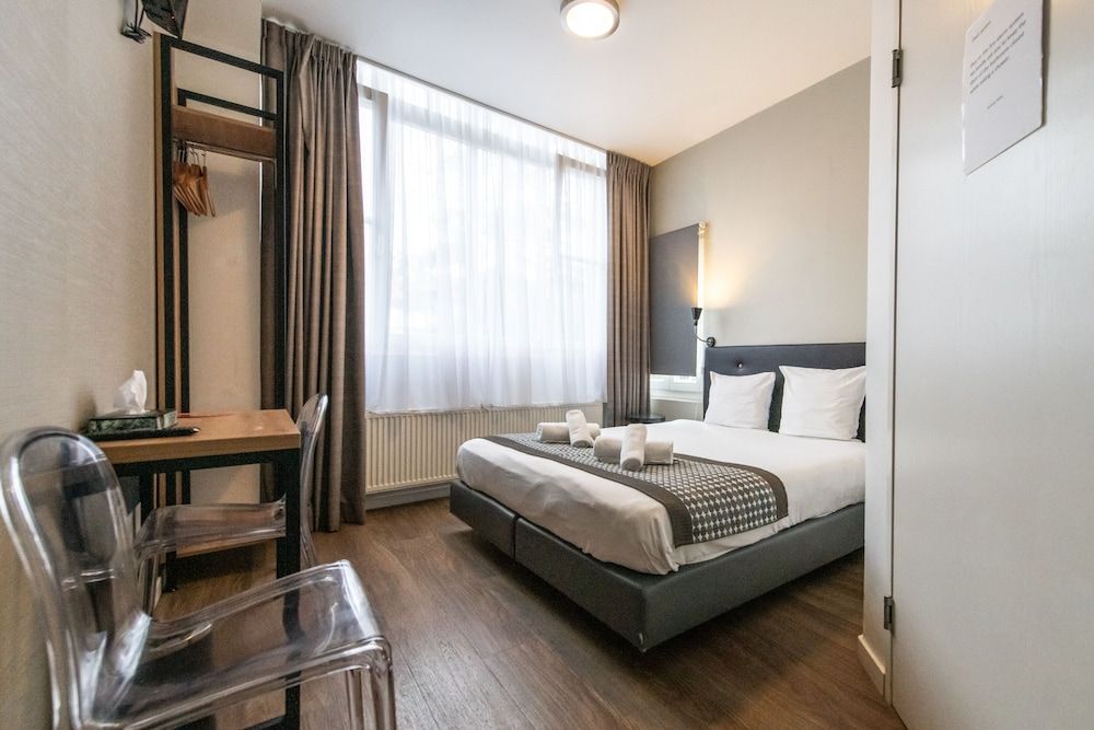 undefined Acostar Hotel 5