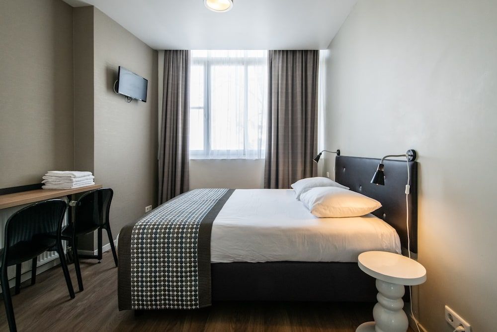 Acostar Hotel Standard Double Room 5