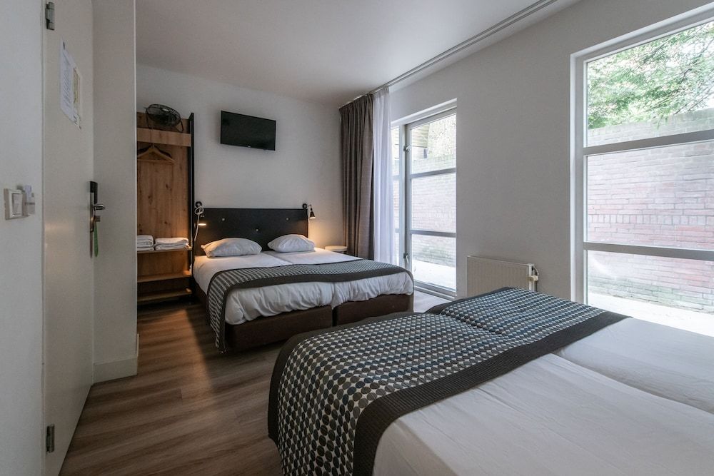 undefined Acostar Hotel 4