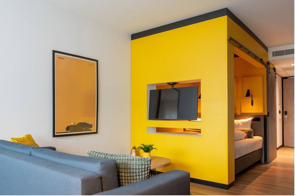 Studio XL for Three Persons