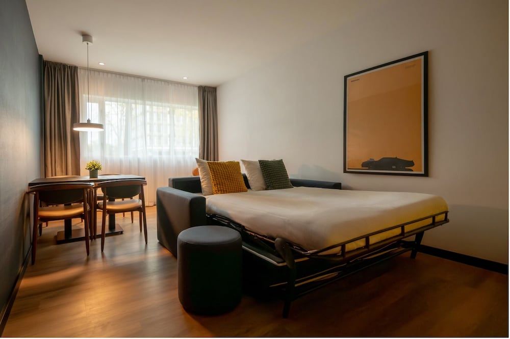 Studio XL for Three Persons