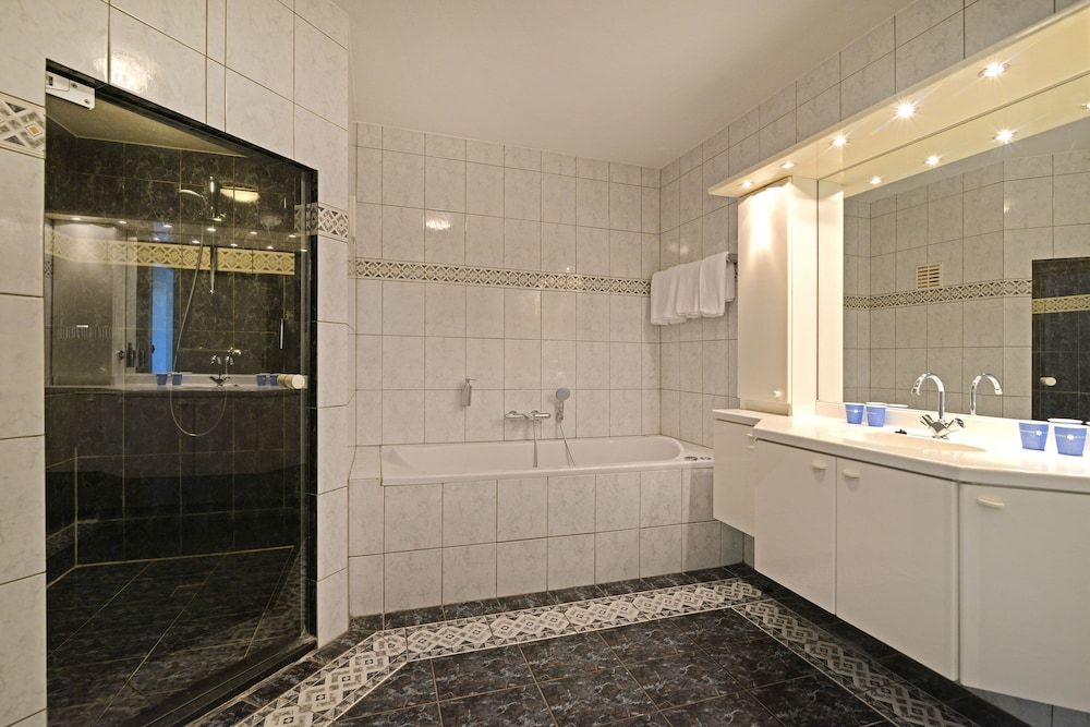 Fletcher Hotel-Restaurant Elzenduin Suite, Terrace, Sea View 4