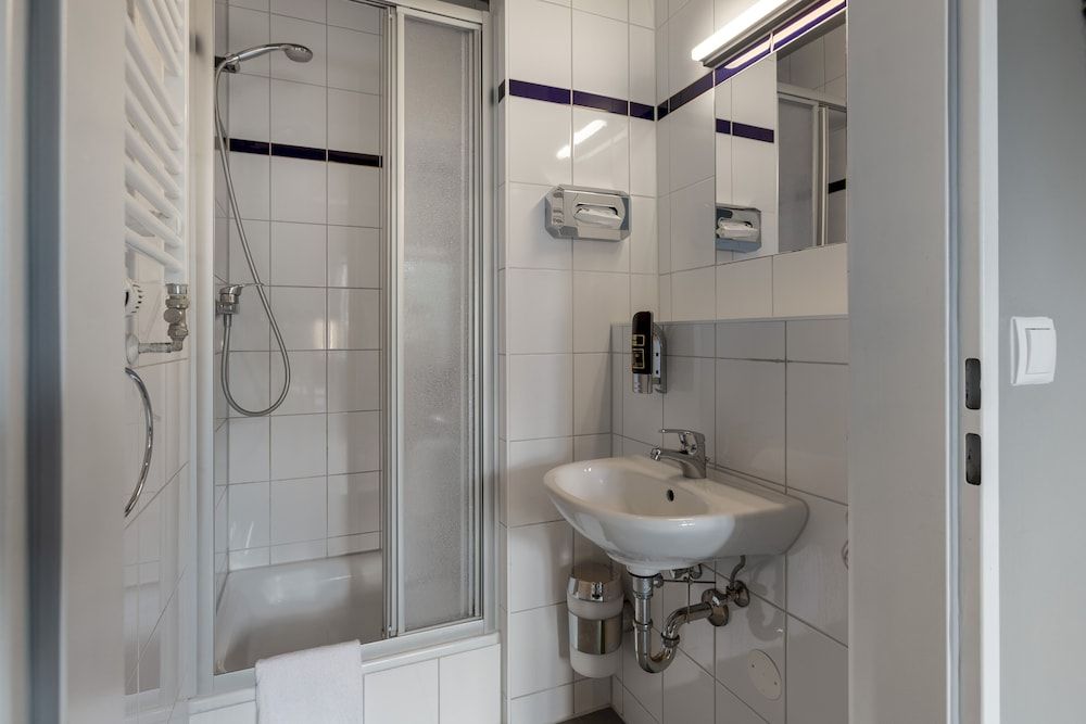 a&o Amsterdam Zuidoost - Hostel Single Room 6