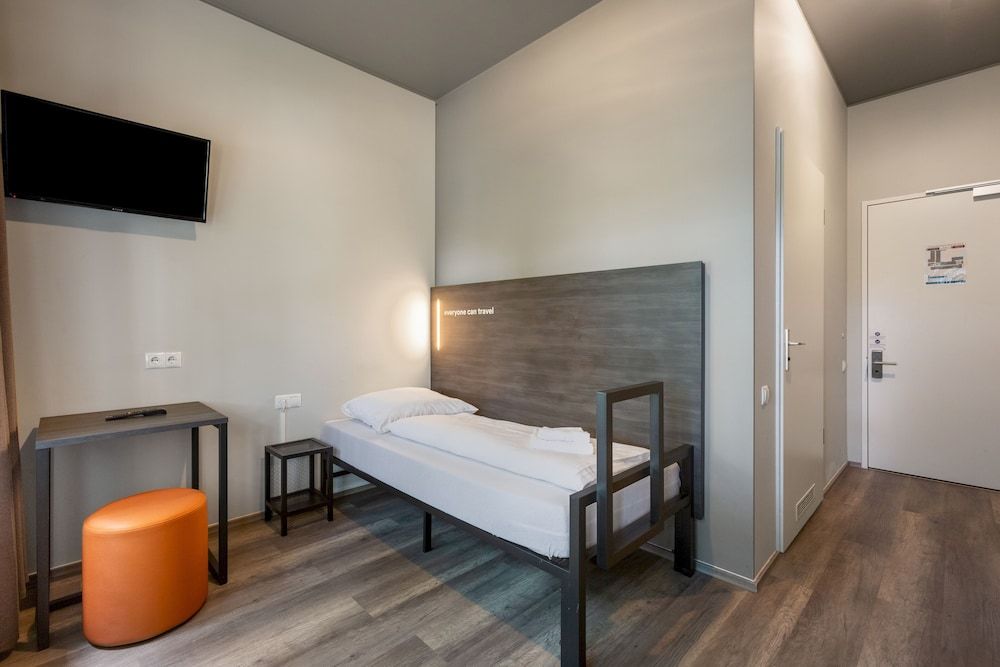 a&o Amsterdam Zuidoost - Hostel Single Room