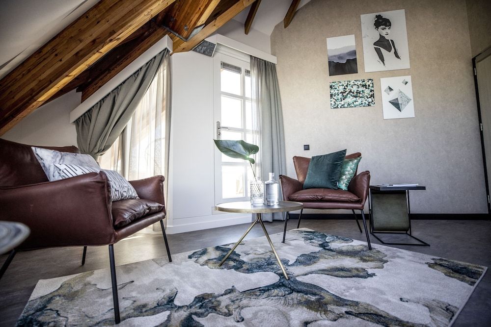 Thermae 2000 Hotel Wellness Suite with sunshower (Including Spa Access) 7