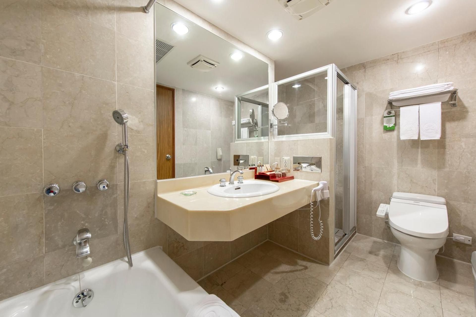 Deluxe Suite