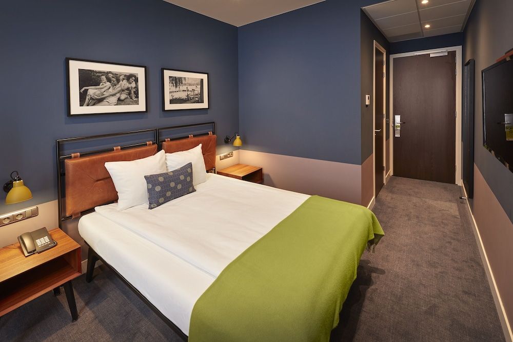 Hotel Lion d'Or Deluxe Single Room 2