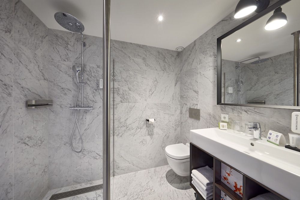 Hotel Lion d'Or Deluxe Single Room 7