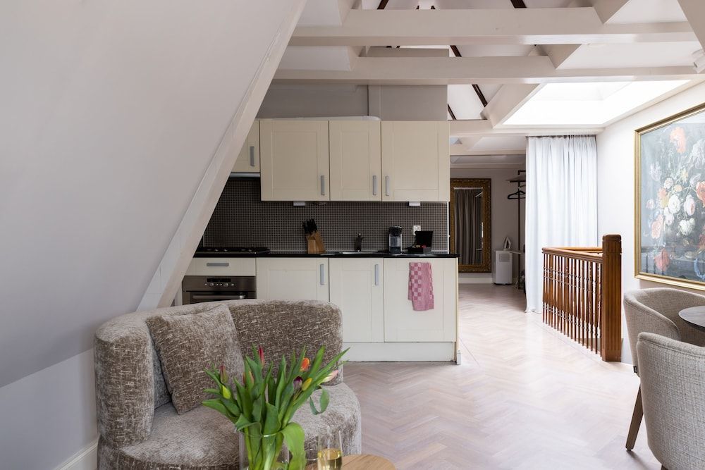 Canal Suites Amsterdam Superior Apartment, 1 King Bed, Canal View 15