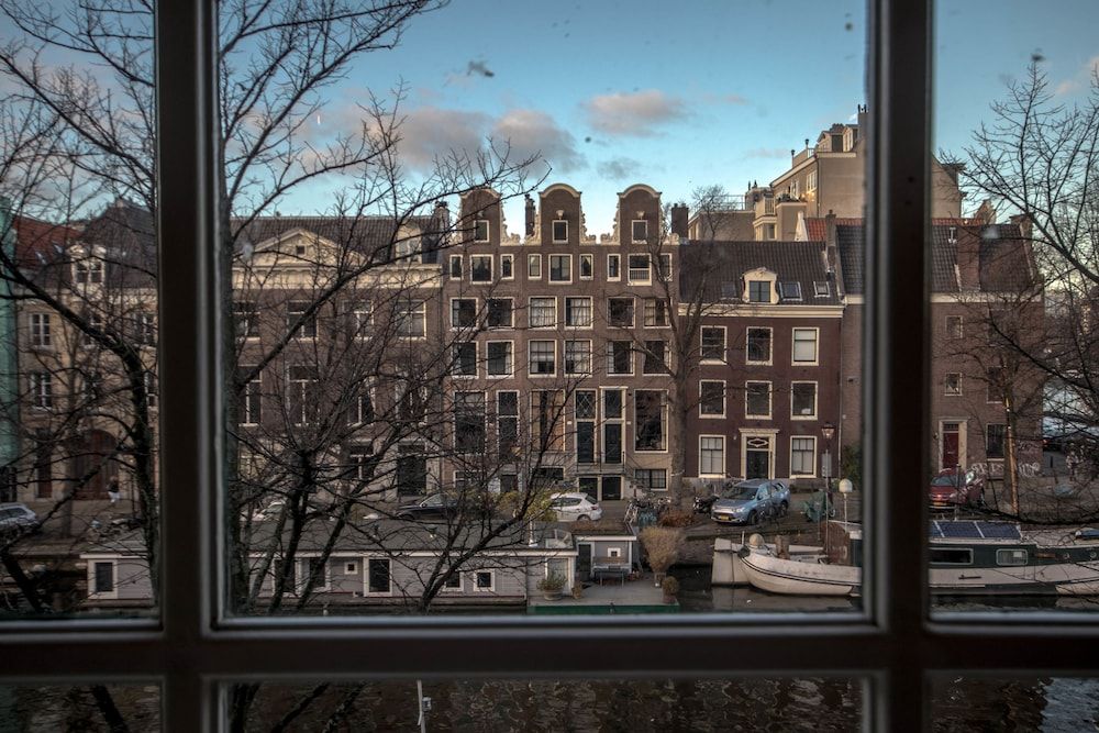 Canal Suites Amsterdam Deluxe Apartment, Canal View 25
