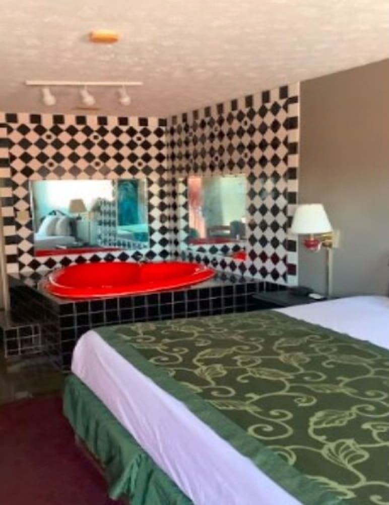 Room, 1 King Bed, Jetted Tub