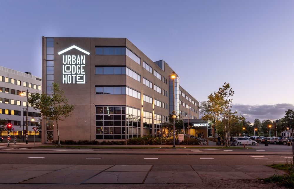 undefined Urban Lodge Hotel 6
