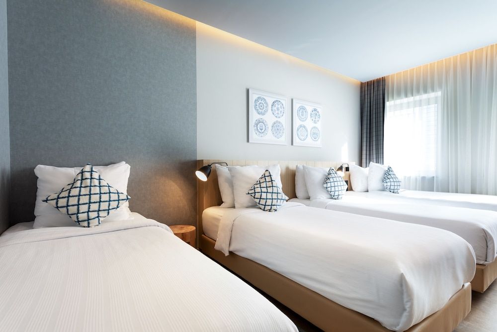 undefined Urban Lodge Hotel 2