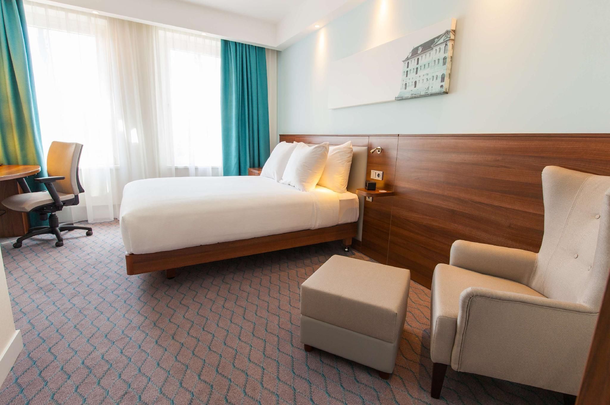 Queen Room