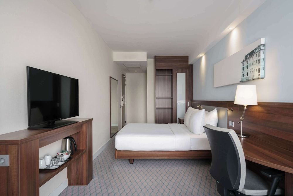 Room, 1 Queen Bed with Sofa bed, Non Smoking