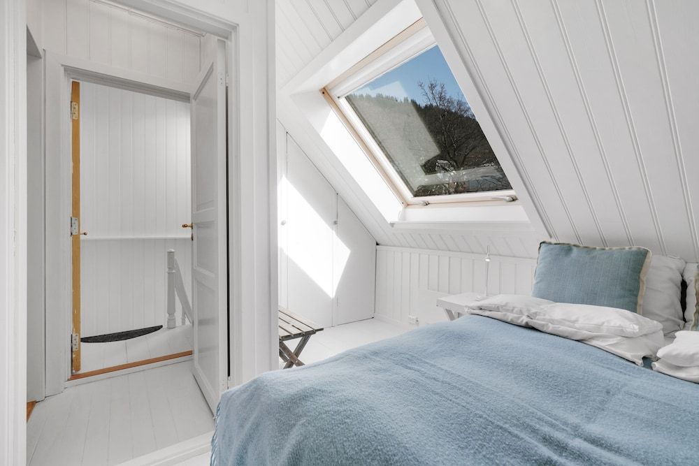 To Sostre Guesthouse Family Apartment, 3 Bedrooms, Non Smoking, Park View 4