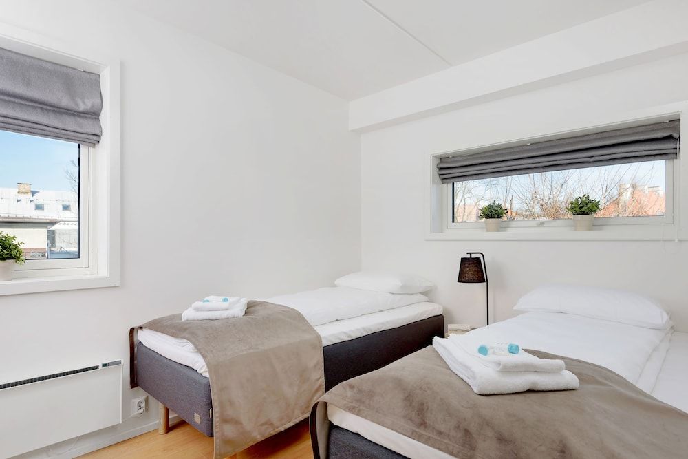 Business Apartment, 3 Bedrooms, Balcony, City View