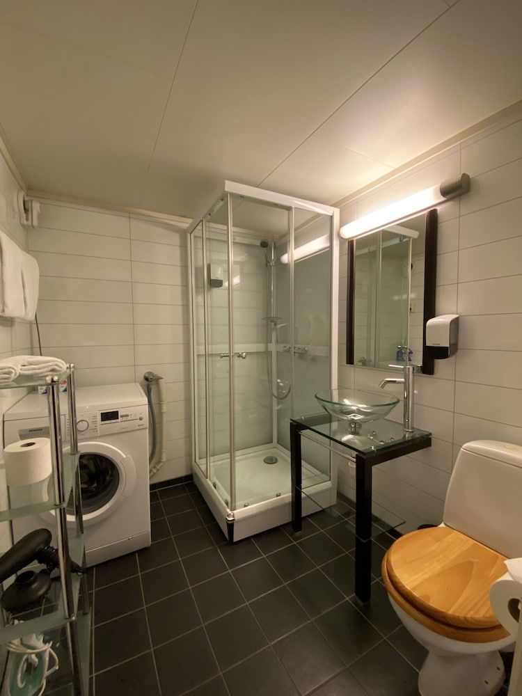 Enter Tromsø Apartment Hotel Economy Apartment, 1 Queen Bed with Sofa bed, Refrigerator & Microwave 11