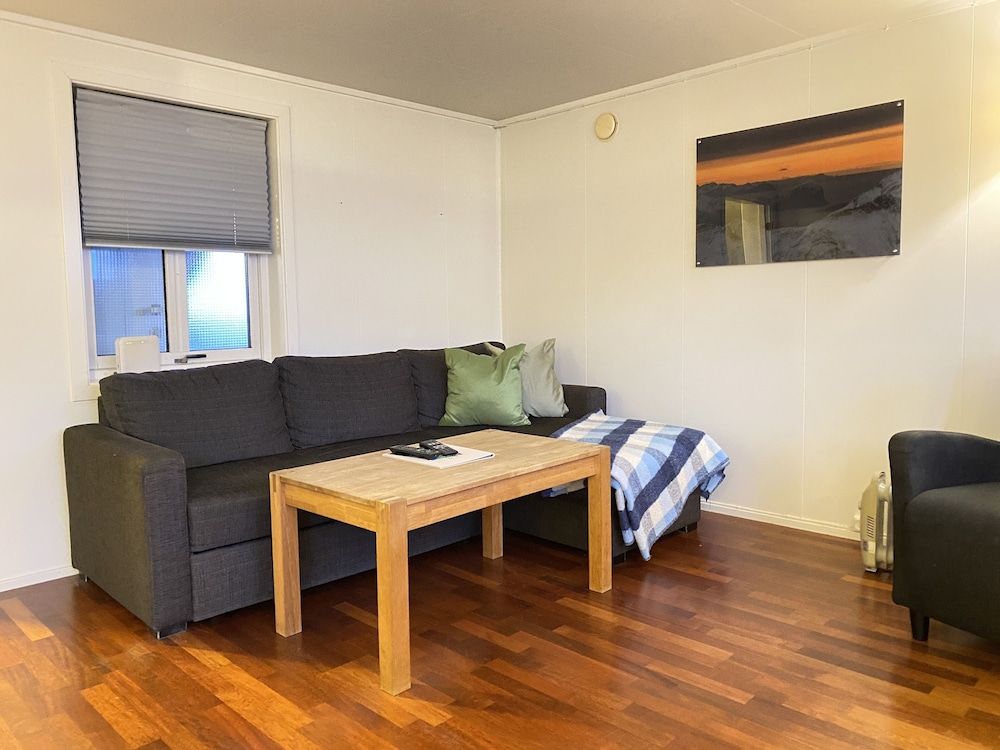 Enter Tromsø Apartment Hotel Economy Apartment, 1 Queen Bed with Sofa bed, Refrigerator & Microwave 6