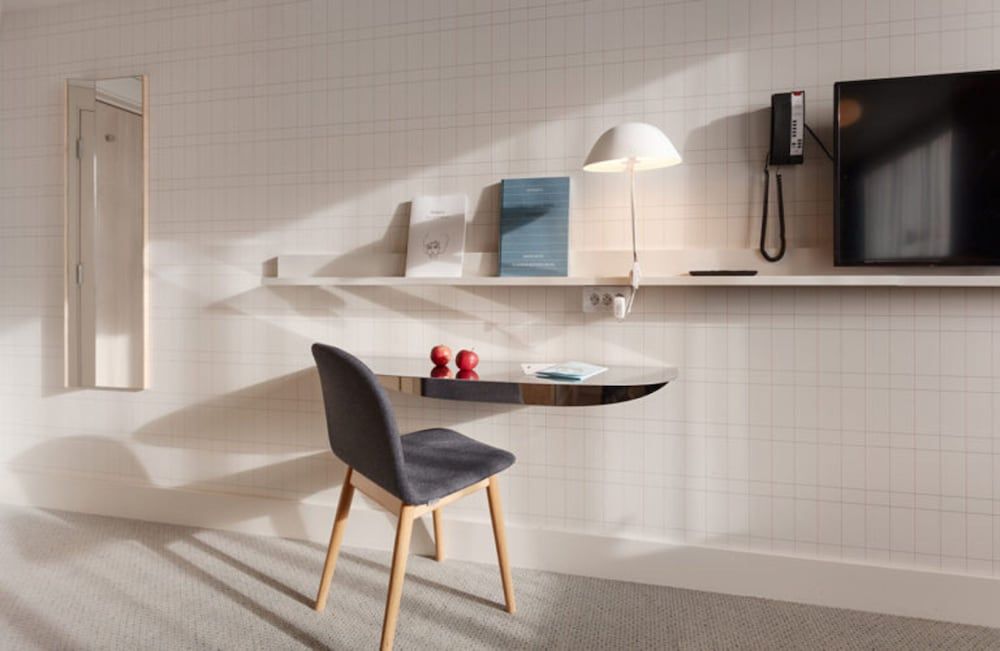 Zander K Hotel Standard Double Room 4