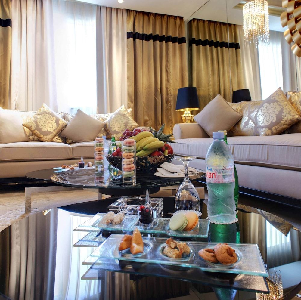 undefined Farah Casablanca 10