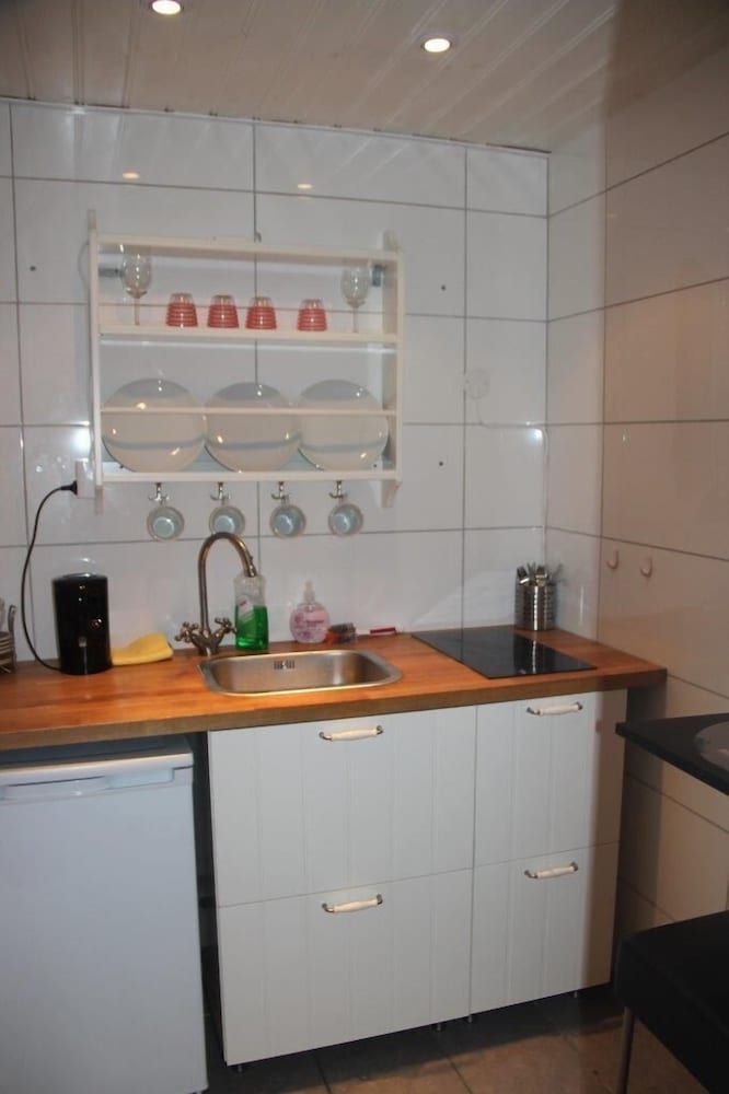 Skuteviken Apartments Anno 1790 Romantic Suite 4