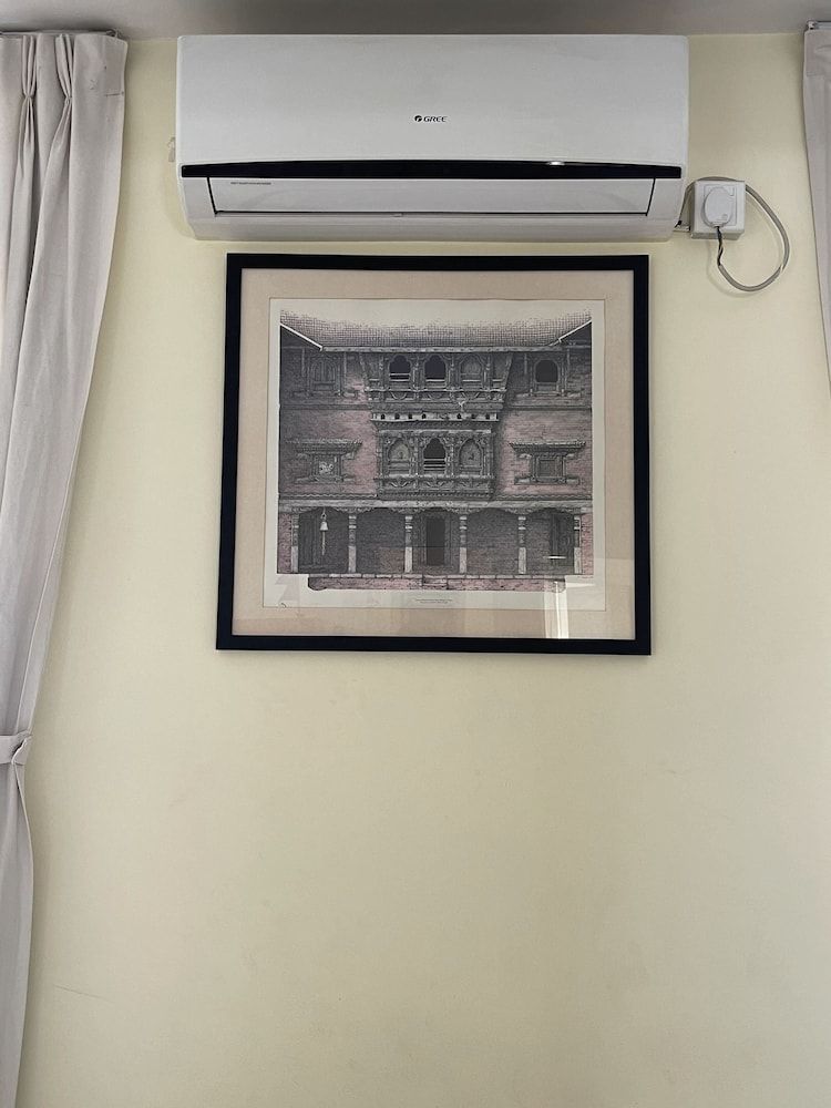 Lazimpat House B&B Deluxe Room 9