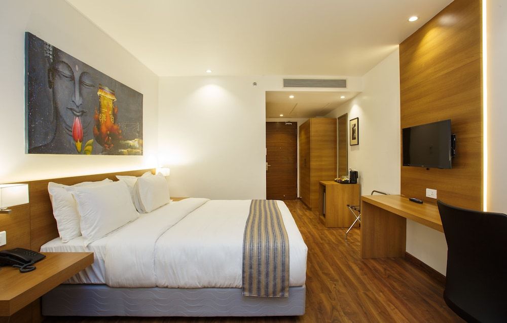 Hotel Ambassador by ACE Hotels Deluxe Room 2
