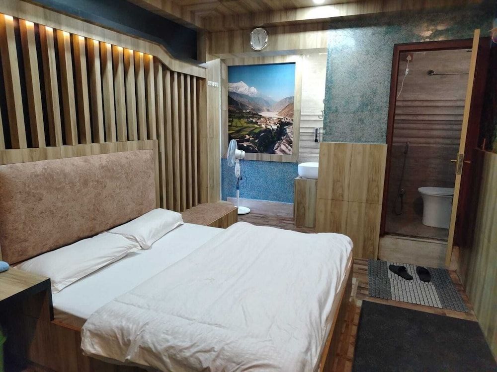 undefined Sara's Backpackers Hotel 10