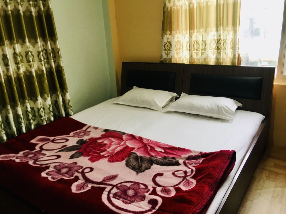 Sara's Backpackers Hotel Bouddha 4
