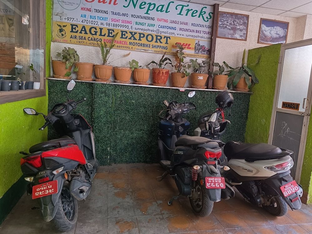 undefined Sara's Backpackers Hotel 4