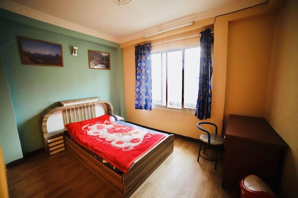 undefined Sara's Backpackers Hotel