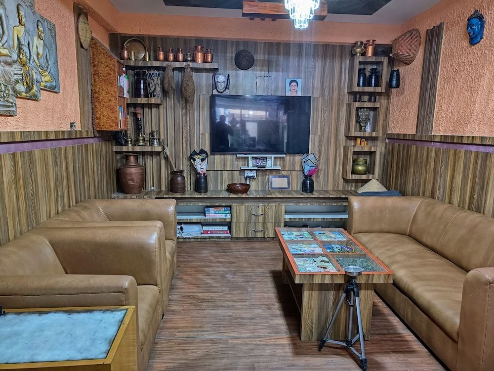Sara's Backpackers Hotel
