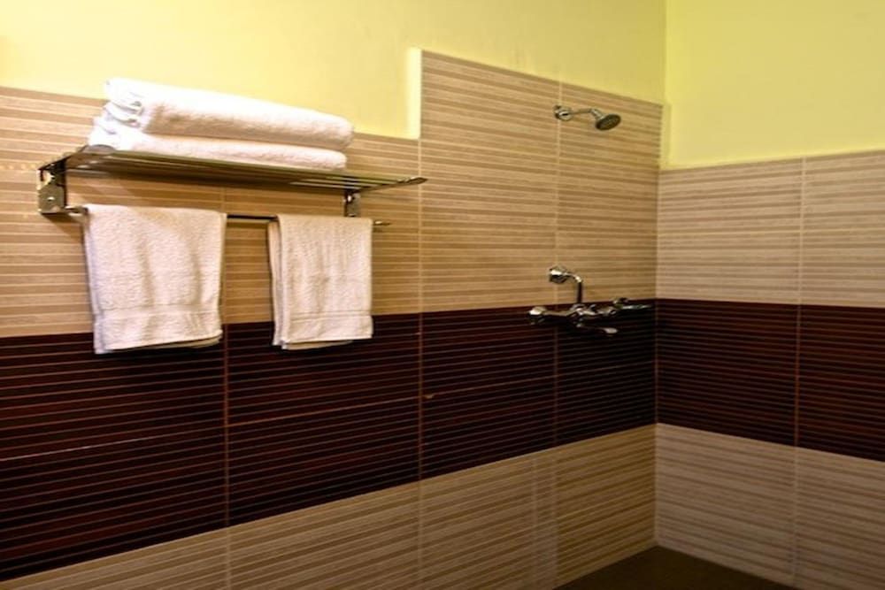 Into The Wild Eco Resort Standard Room 6