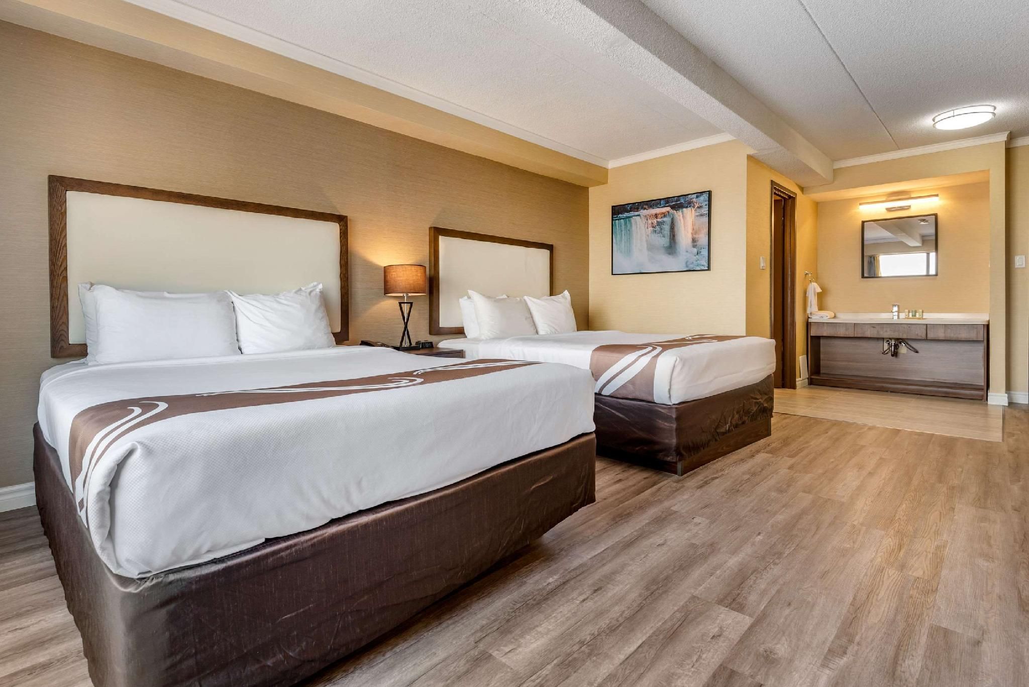 undefined Quality Inn & Suites 4