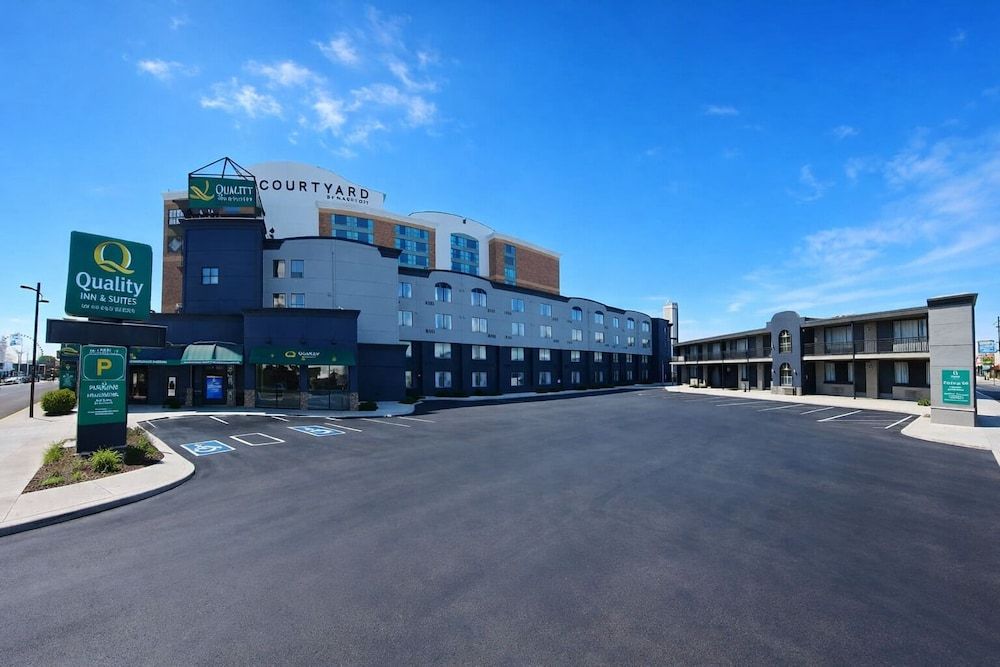 undefined Quality Inn & Suites