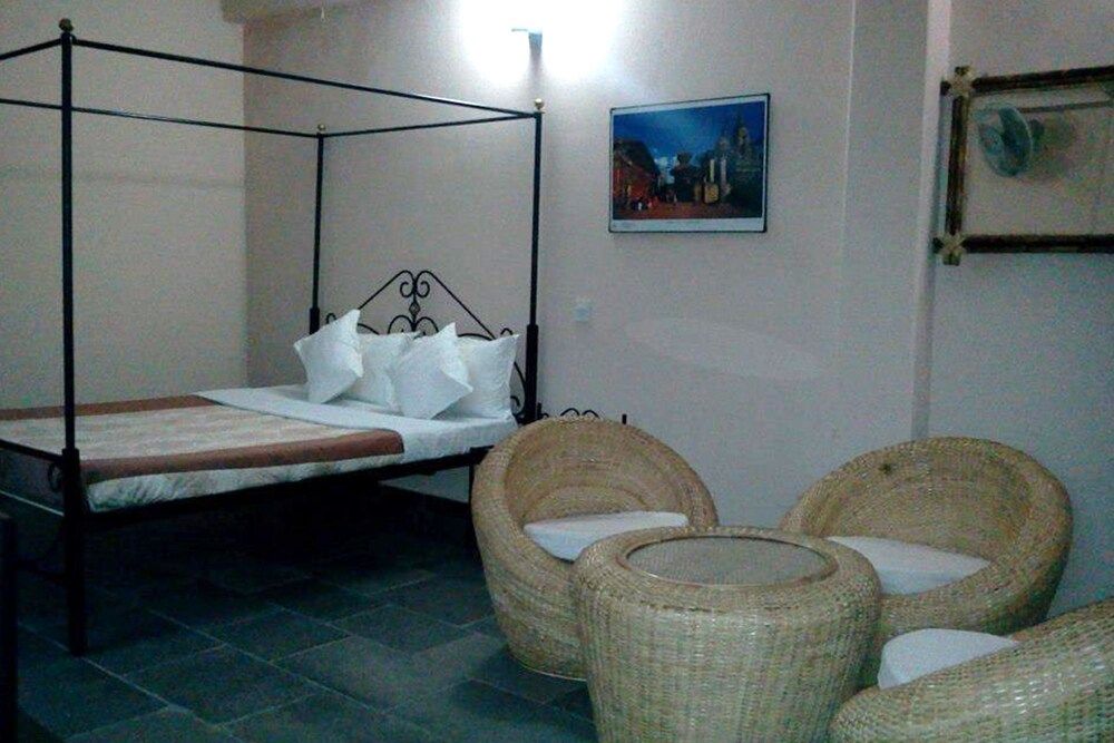 undefined Lake City Hotel  Amrit Guest House 4