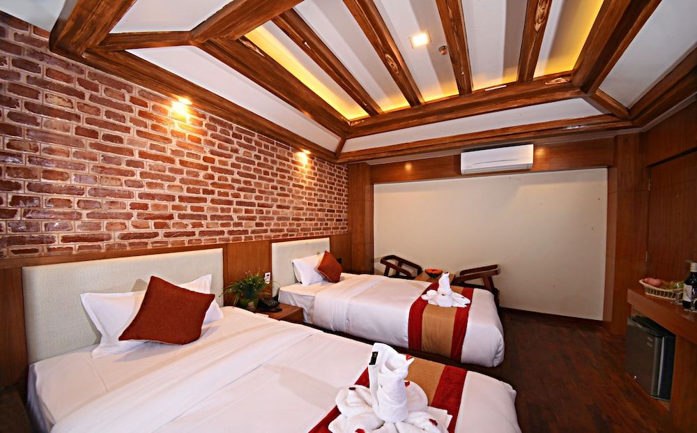 Hotel Thamel Park Superior Twin Room 8
