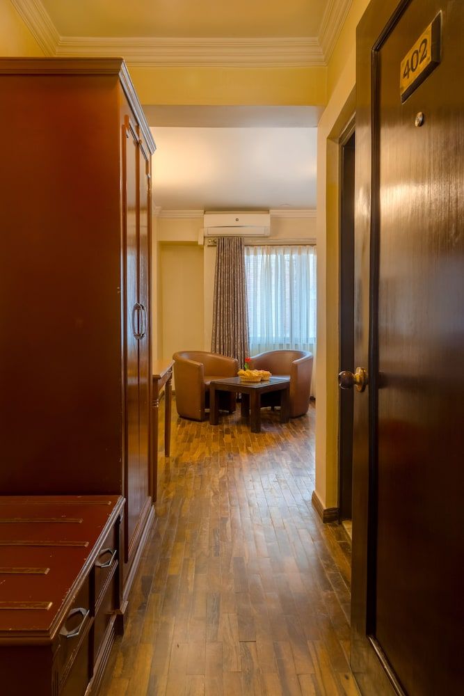 Skyline Hotel Deluxe Double or Twin Room, 1 Bedroom, City View 3