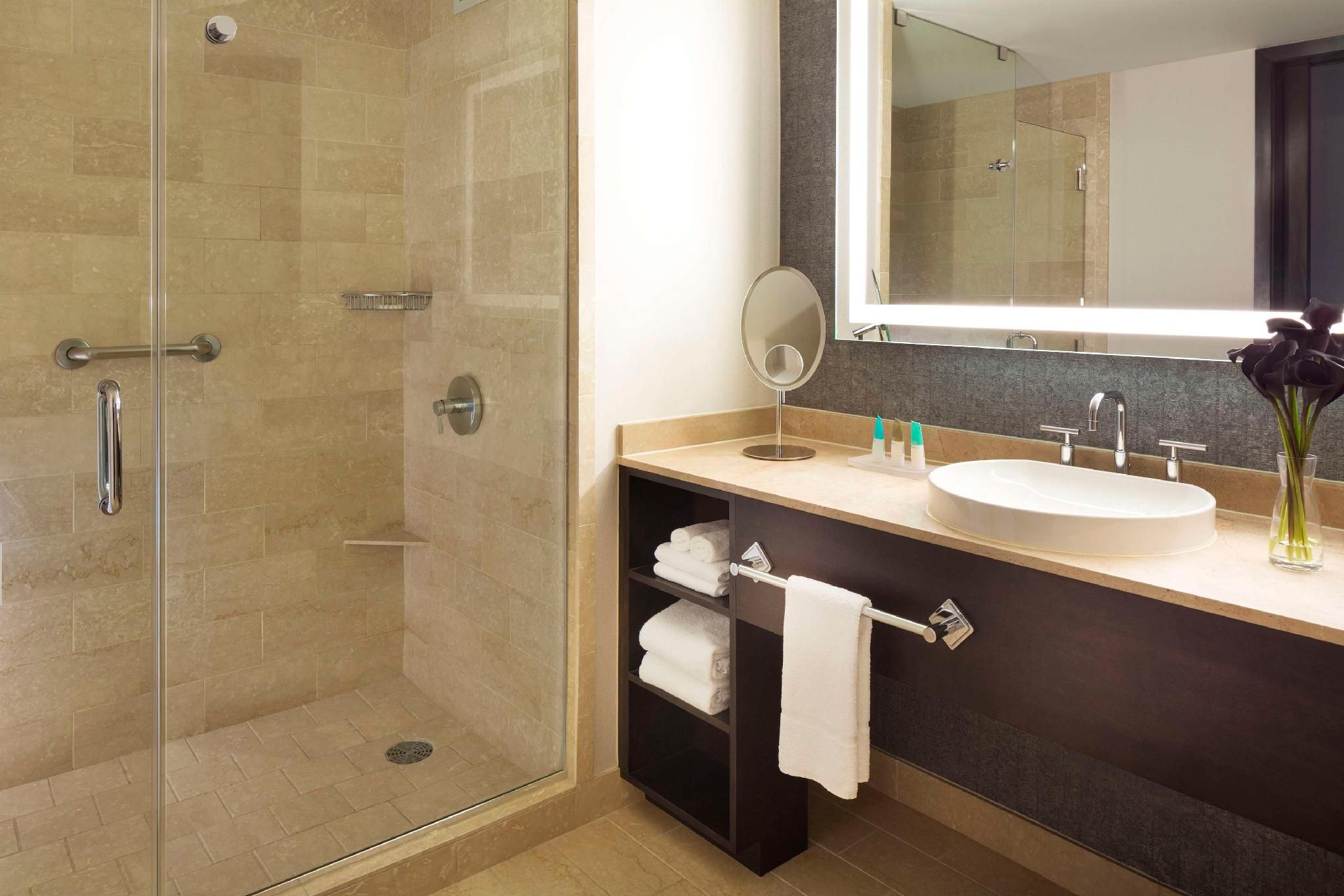 2 Double Beds City View