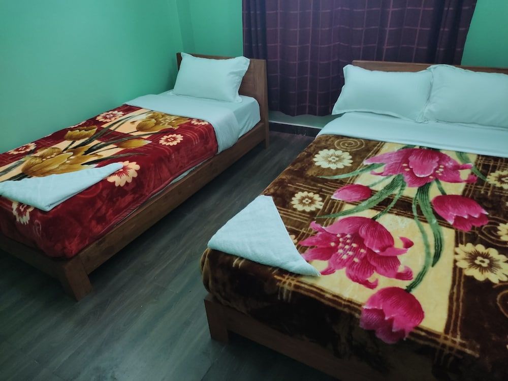 undefined Harry Guest House & Restaurant