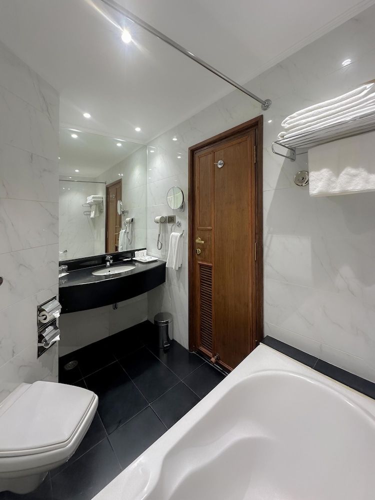 Radisson Hotel Kathmandu Superior Room 17