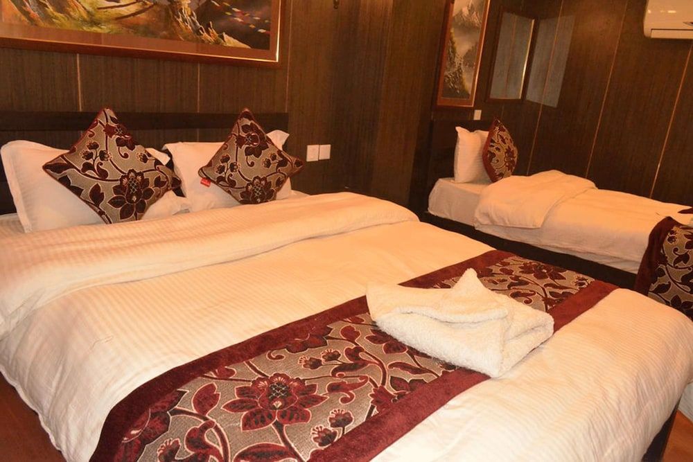 undefined Hotel holiday inn 8