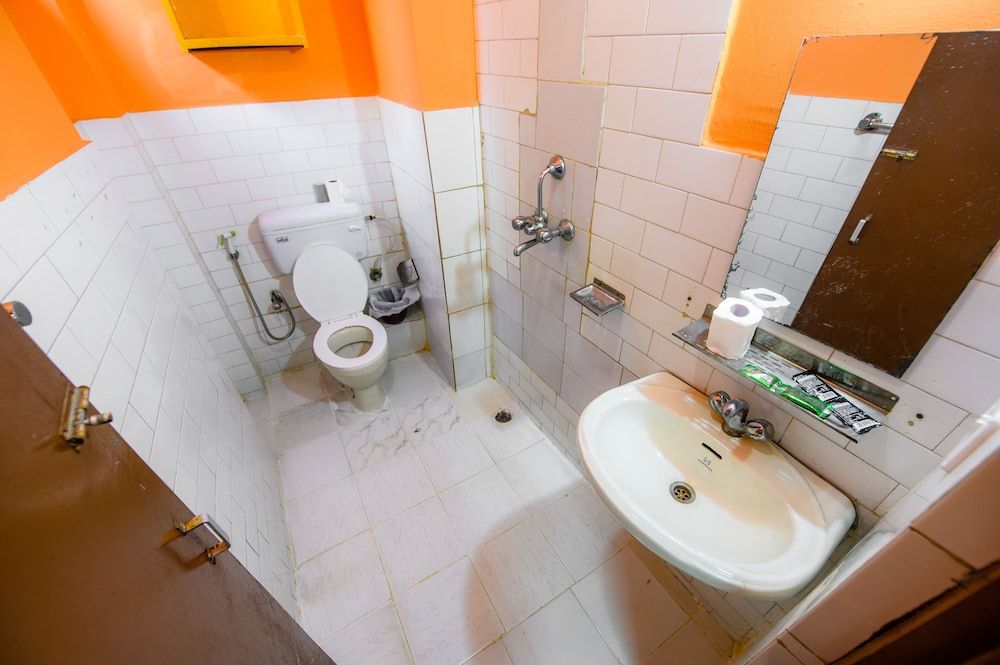 Hotel Pomelo House Basic Twin Room, 2 Twin Beds 6