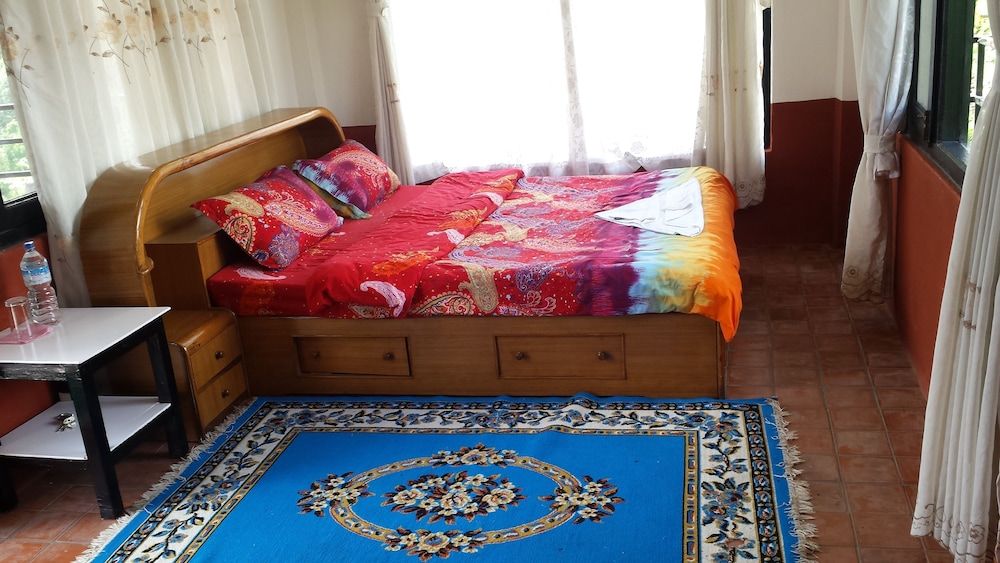 Siddhartha Garden Standard Room 4