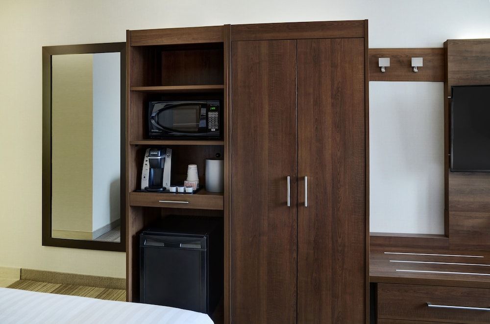 undefined Holiday Inn Express Toronto - Downtown by IHG