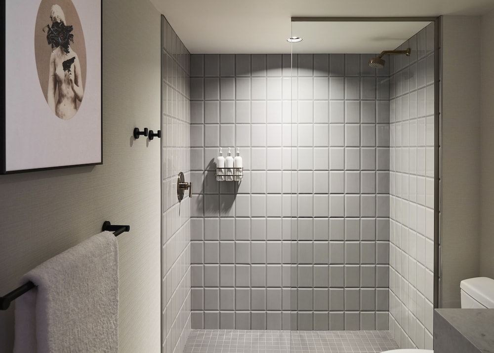 Kimpton Saint George by IHG Room, 1 King Bed 6