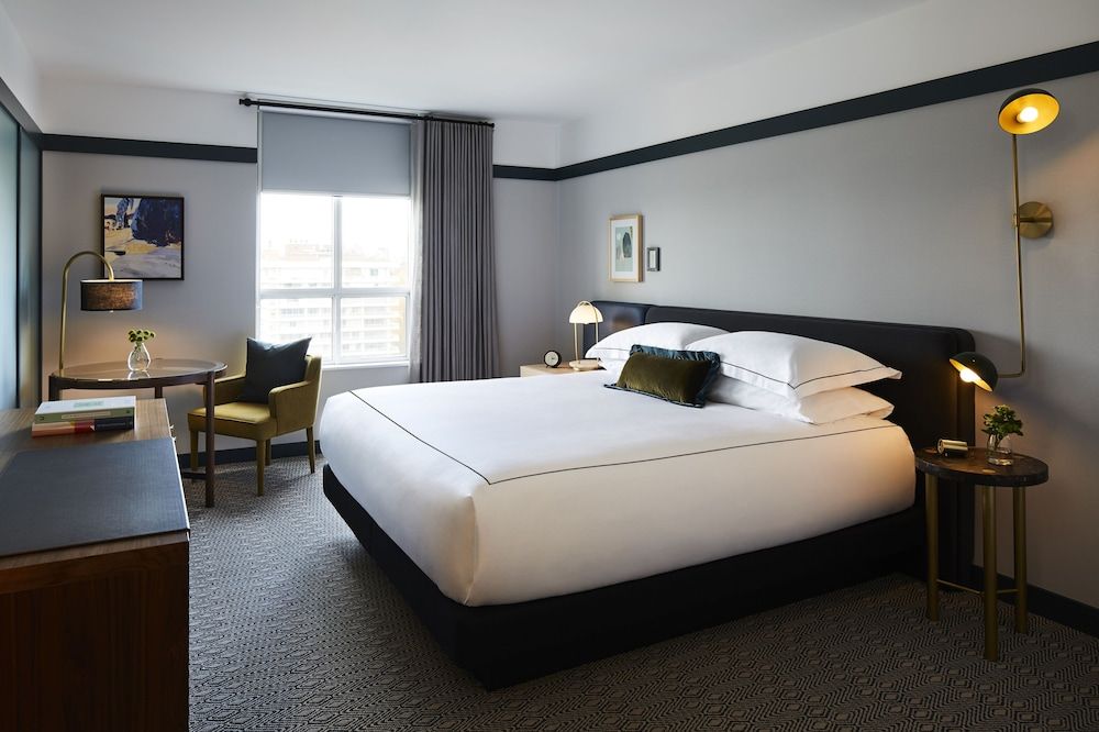 Kimpton Saint George by IHG Room, 1 King Bed 2